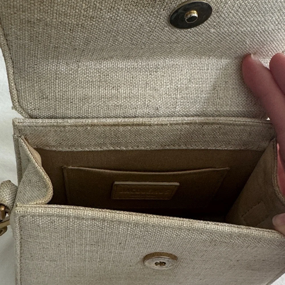 Jacquemus Beige Mini Bag with Gold Accent - Picture 3 of 3